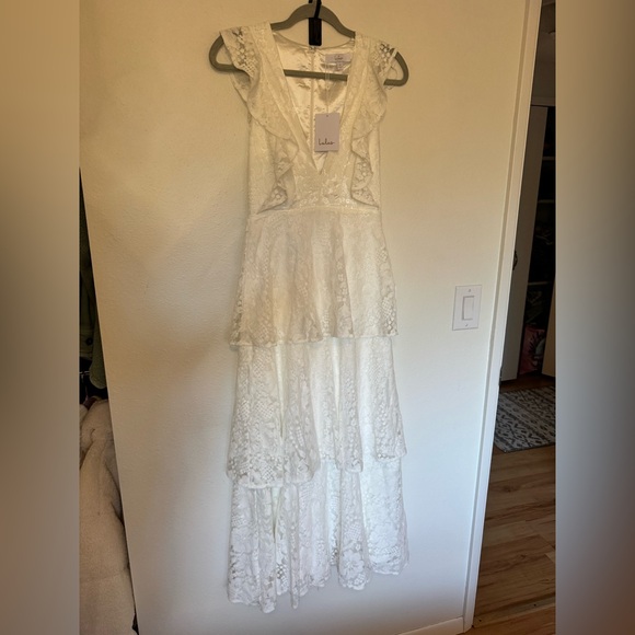 NEW Lulus Molinetto Lace Riffle Tiered Maxi Dress White Bridal Size XS NWT - Picture 4 of 11